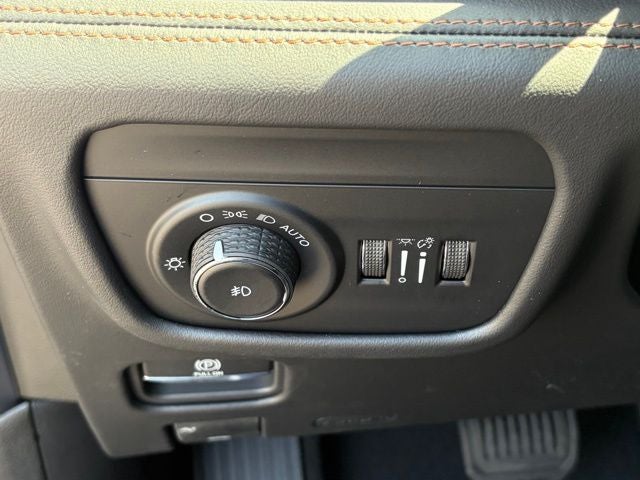 2026 Jeep Grand Cherokee GRAND CHEROKEE SUMMIT 4X4