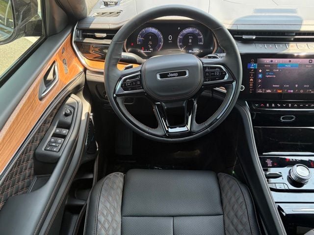 2026 Jeep Grand Cherokee GRAND CHEROKEE SUMMIT 4X4