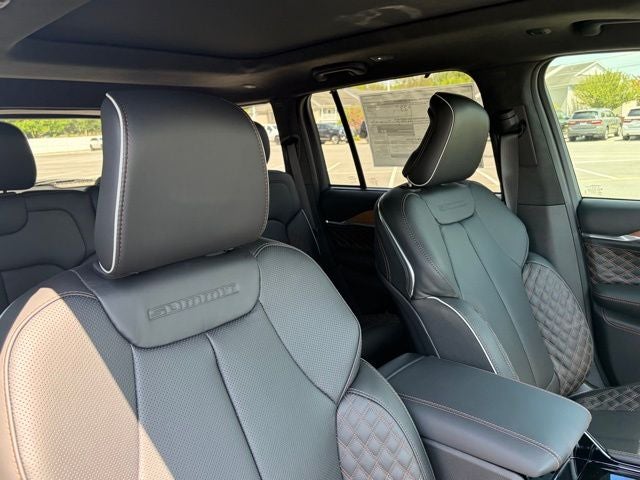 2026 Jeep Grand Cherokee GRAND CHEROKEE SUMMIT 4X4