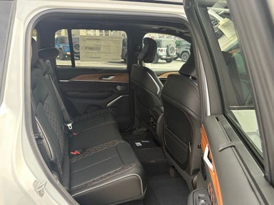 2026 Jeep Grand Cherokee GRAND CHEROKEE SUMMIT 4X4