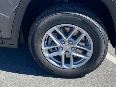 2025 Jeep Grand Cherokee GRAND CHEROKEE L LAREDO X 4X4