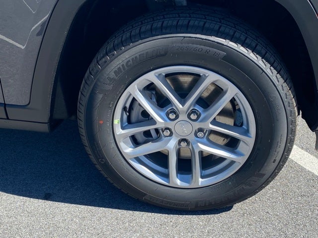 2025 Jeep Grand Cherokee GRAND CHEROKEE L LAREDO X 4X4