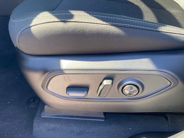 2025 Jeep Grand Cherokee GRAND CHEROKEE L LAREDO X 4X4