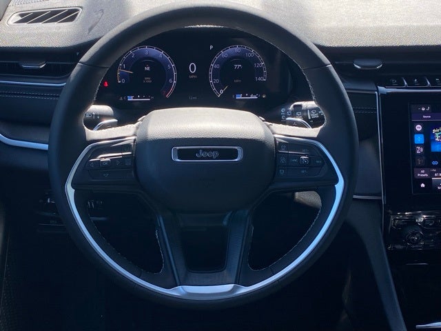 2025 Jeep Grand Cherokee GRAND CHEROKEE L LAREDO X 4X4