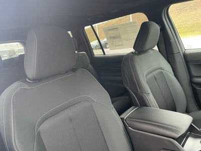 2025 Jeep Grand Cherokee GRAND CHEROKEE L LAREDO X 4X4