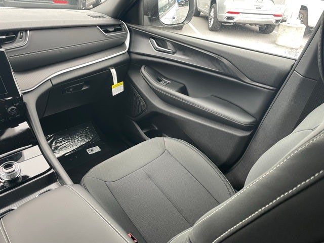 2025 Jeep Grand Cherokee GRAND CHEROKEE L LAREDO X 4X4