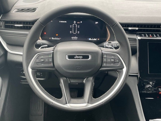 2025 Jeep Grand Cherokee GRAND CHEROKEE L LAREDO X 4X4