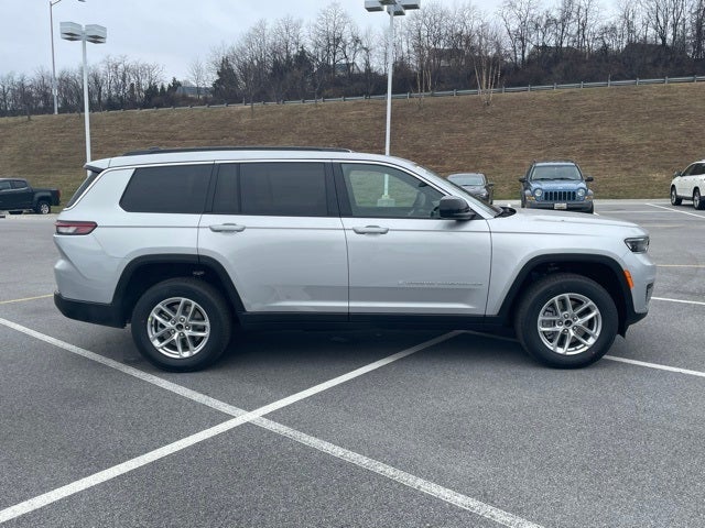2025 Jeep Grand Cherokee GRAND CHEROKEE L LAREDO X 4X4