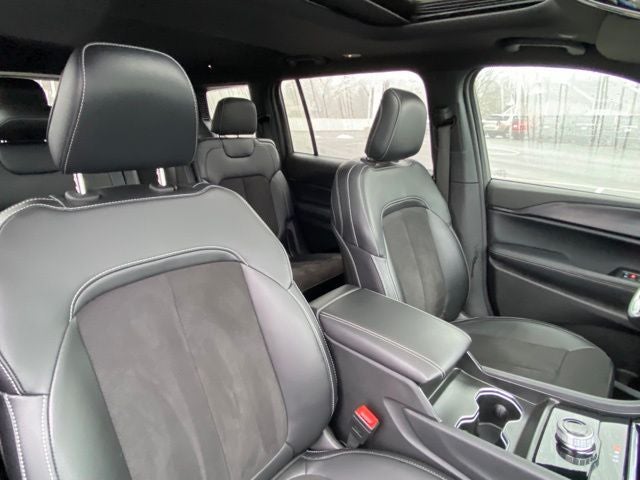 2024 Jeep Grand Cherokee L Altitude X 4x4