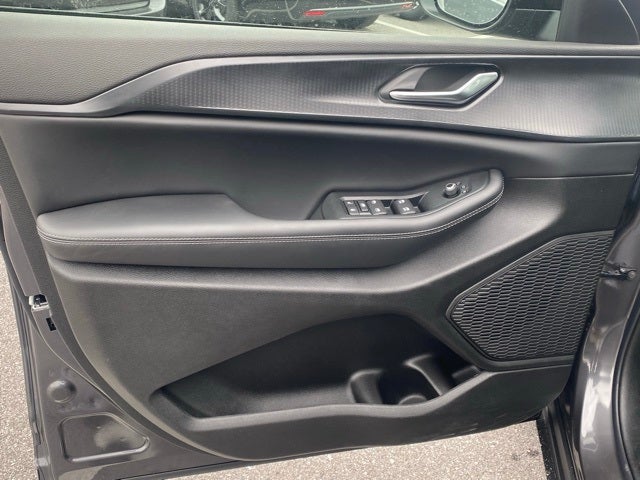 2025 Jeep Grand Cherokee GRAND CHEROKEE L LAREDO X 4X4