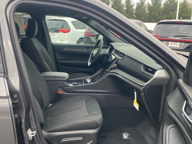 2025 Jeep Grand Cherokee GRAND CHEROKEE L LAREDO X 4X4