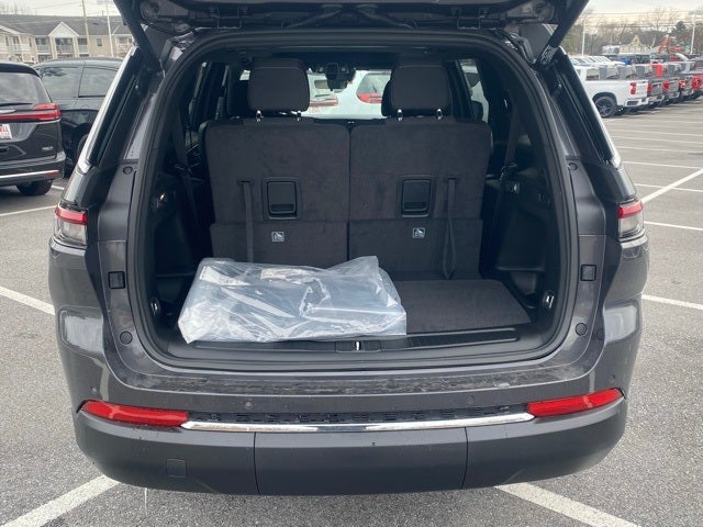 2025 Jeep Grand Cherokee GRAND CHEROKEE L LAREDO X 4X4