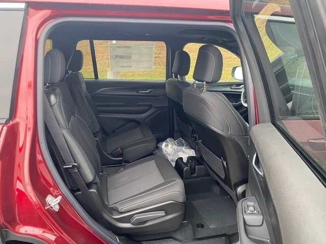 2025 Jeep Grand Cherokee GRAND CHEROKEE L LAREDO X 4X4