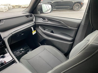 2025 Jeep Grand Cherokee GRAND CHEROKEE L LAREDO X 4X4