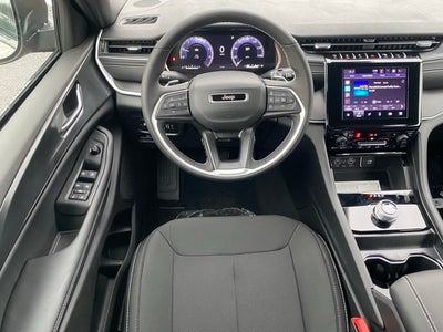 2025 Jeep Grand Cherokee GRAND CHEROKEE L LAREDO X 4X4