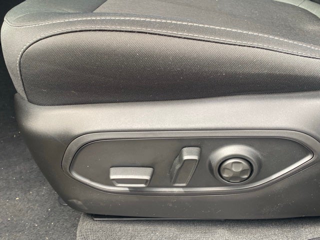 2025 Jeep Grand Cherokee GRAND CHEROKEE L LAREDO 4X4