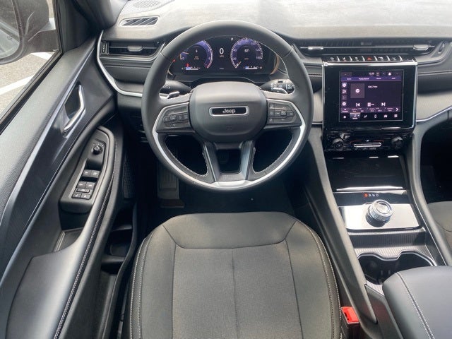 2025 Jeep Grand Cherokee GRAND CHEROKEE L LAREDO 4X4