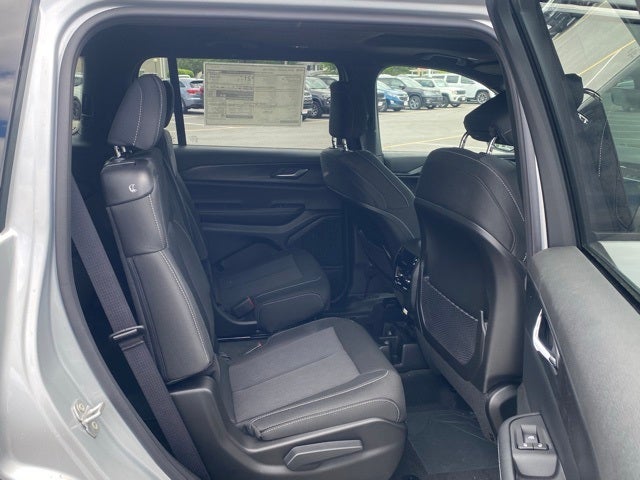 2025 Jeep Grand Cherokee GRAND CHEROKEE L LAREDO X 4X4