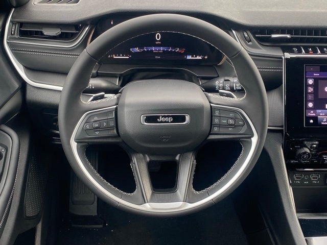 2025 Jeep Grand Cherokee GRAND CHEROKEE L LAREDO X 4X4