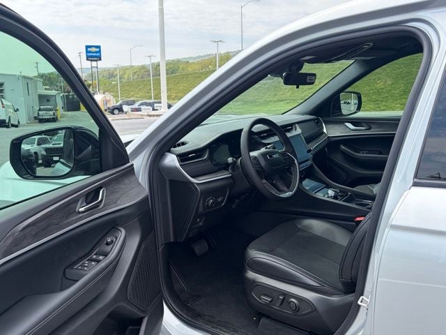 2026 Jeep Grand Cherokee GRAND CHEROKEE L LAREDO ALTITUDE 4X4