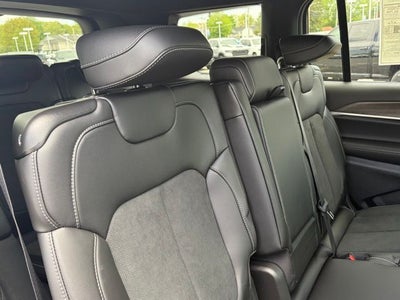 2026 Jeep Grand Cherokee GRAND CHEROKEE L LAREDO ALTITUDE 4X4