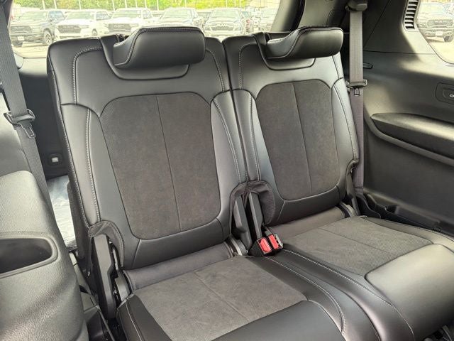 2026 Jeep Grand Cherokee GRAND CHEROKEE L LAREDO ALTITUDE 4X4