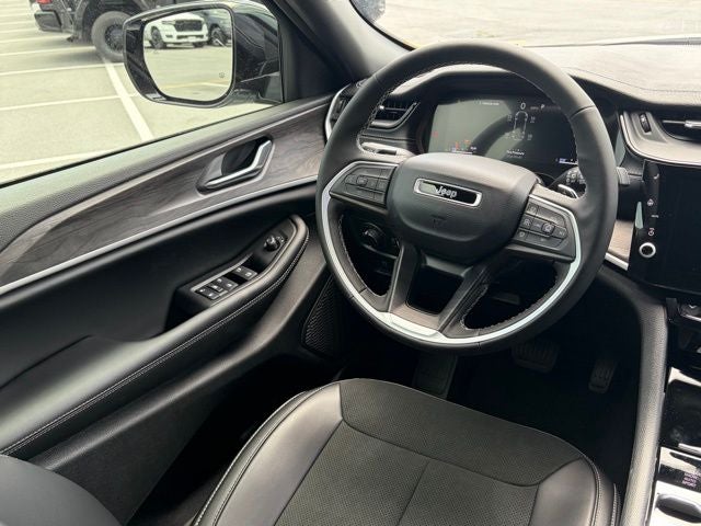 2026 Jeep Grand Cherokee GRAND CHEROKEE L LAREDO ALTITUDE 4X4