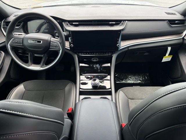 2026 Jeep Grand Cherokee GRAND CHEROKEE L LAREDO ALTITUDE 4X4