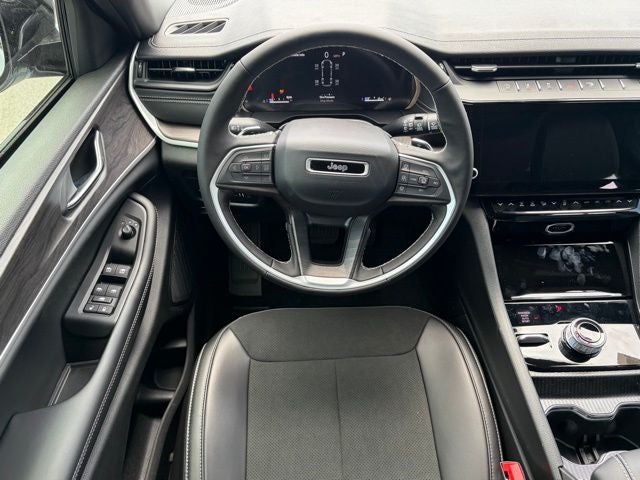 2026 Jeep Grand Cherokee GRAND CHEROKEE L LAREDO ALTITUDE 4X4