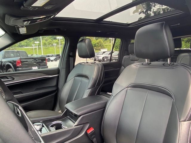 2025 Jeep Grand Cherokee L Limited 4x4