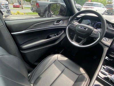 2025 Jeep Grand Cherokee L Limited 4x4