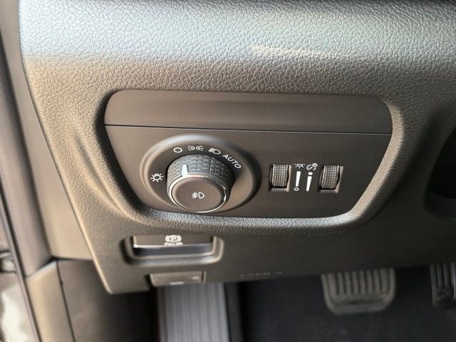 2026 Jeep Grand Cherokee GRAND CHEROKEE L LIMITED RESERVE 4X4