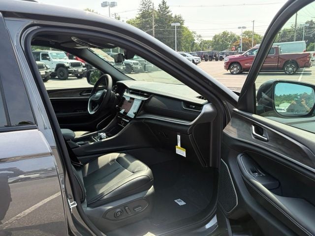 2026 Jeep Grand Cherokee GRAND CHEROKEE L LIMITED RESERVE 4X4