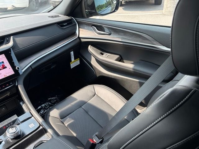 2026 Jeep Grand Cherokee GRAND CHEROKEE L LIMITED RESERVE 4X4