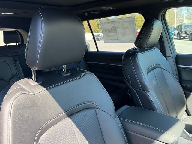 2026 Jeep Grand Cherokee GRAND CHEROKEE L LIMITED RESERVE 4X4