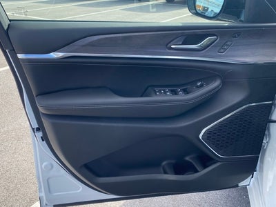 2025 Jeep Grand Cherokee GRAND CHEROKEE L OVERLAND 4X4