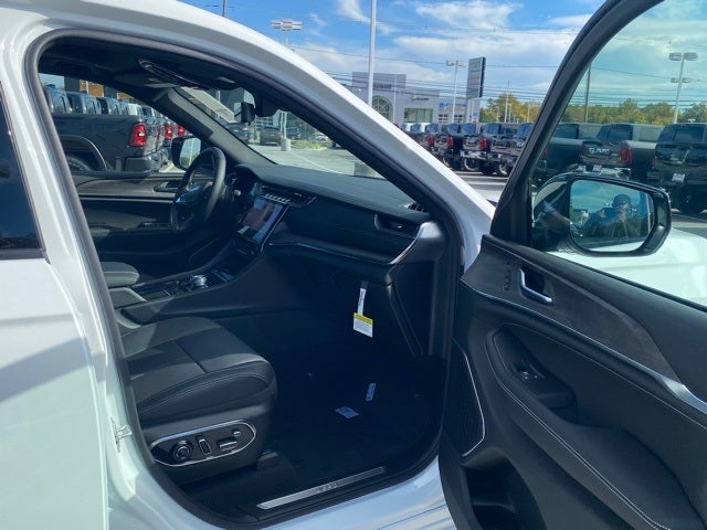 2025 Jeep Grand Cherokee GRAND CHEROKEE L OVERLAND 4X4