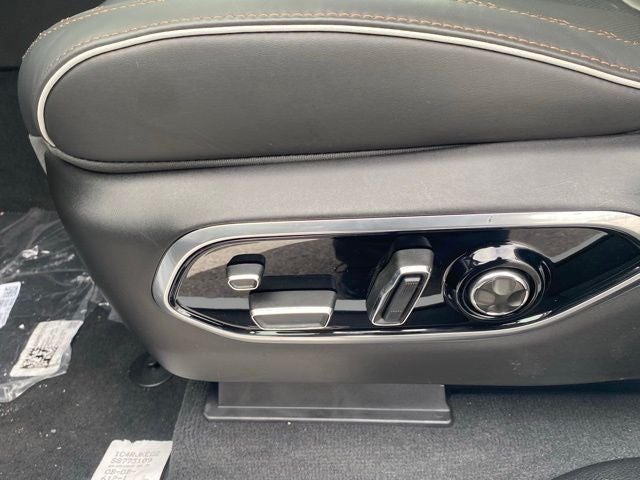 2025 Jeep Grand Cherokee GRAND CHEROKEE L SUMMIT RESERVE 4X4