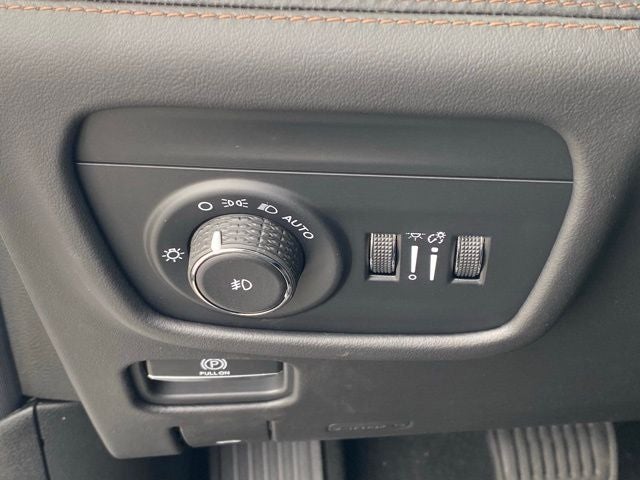 2025 Jeep Grand Cherokee GRAND CHEROKEE L SUMMIT RESERVE 4X4