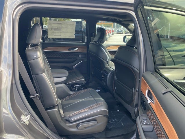 2025 Jeep Grand Cherokee GRAND CHEROKEE L SUMMIT RESERVE 4X4