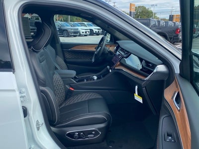 2025 Jeep Grand Cherokee GRAND CHEROKEE L SUMMIT RESERVE 4X4