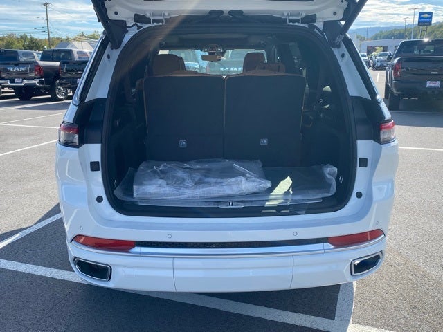 2025 Jeep Grand Cherokee GRAND CHEROKEE L SUMMIT 4X4