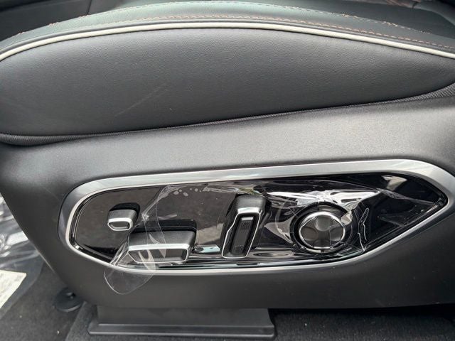 2026 Jeep Grand Cherokee GRAND CHEROKEE L SUMMIT 4X4