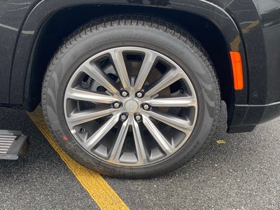 2024 Jeep Grand Wagoneer Base