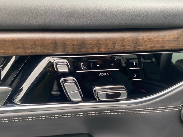 2024 Jeep Grand Wagoneer Base