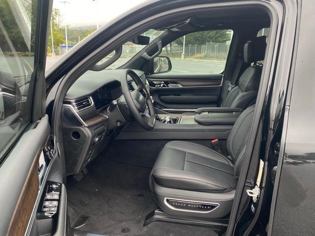 2024 Jeep Grand Wagoneer Base