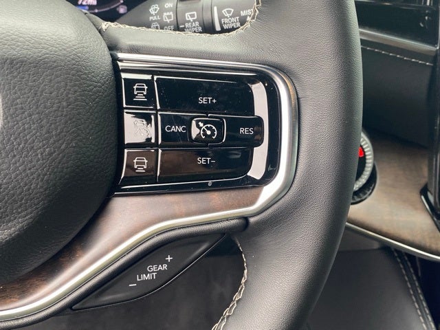 2024 Jeep Grand Wagoneer Base