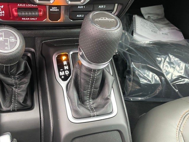 2026 Jeep Gladiator GLADIATOR MOJAVE X 4X4