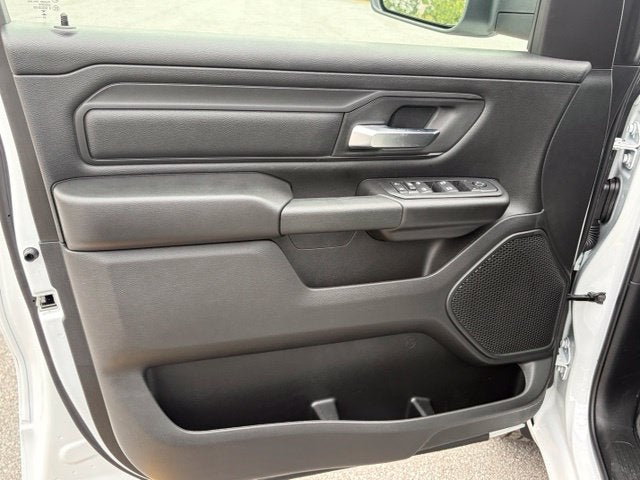 2027 RAM Ram 1500 RAM 1500 TRADESMAN QUAD CAB 4X4 6'4' BOX