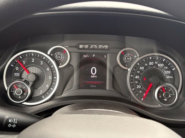 2027 RAM Ram 1500 RAM 1500 TRADESMAN QUAD CAB 4X4 6'4' BOX